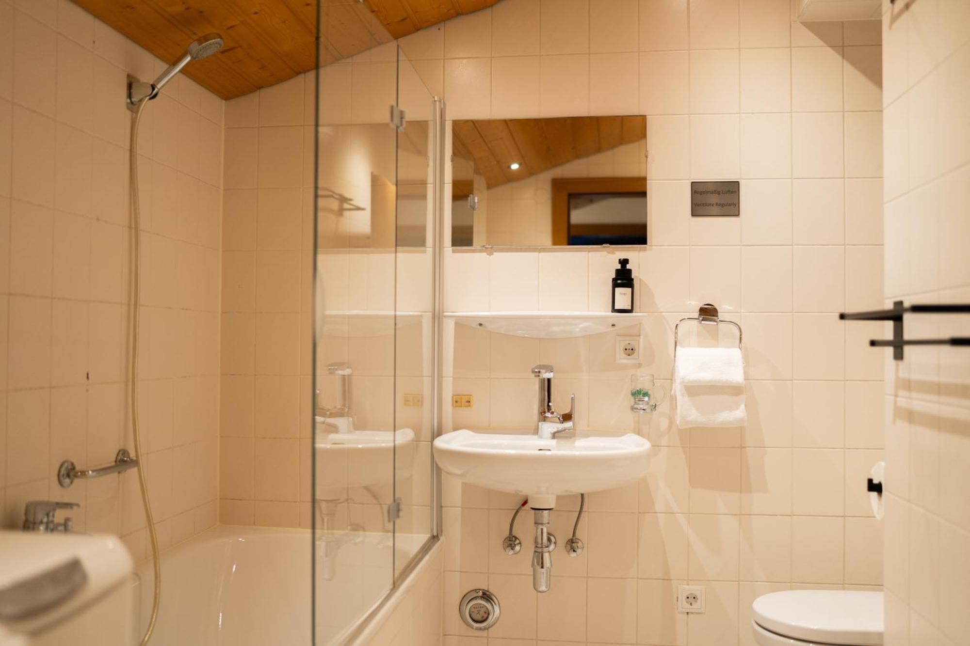 Homy Alpine Deluxe Chalet In St Anton Im Montafon Санкт-Антон-им-Монтафон Экстерьер фото
